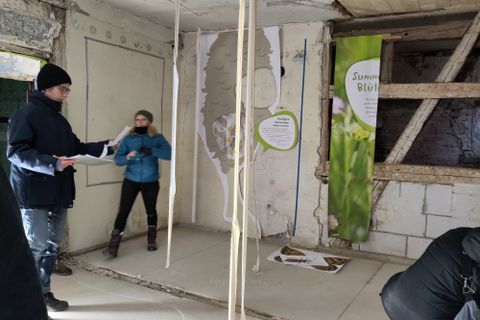 Stellprobe von Exponaten für die Dauerausstellung