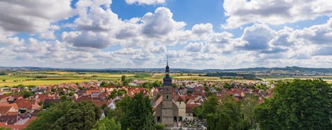 Blick auf Burgbernheim aus der Vogelperspektive